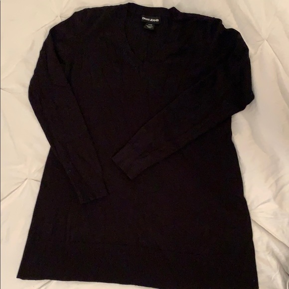 Black v-neck sweater - Picture 3 of 6